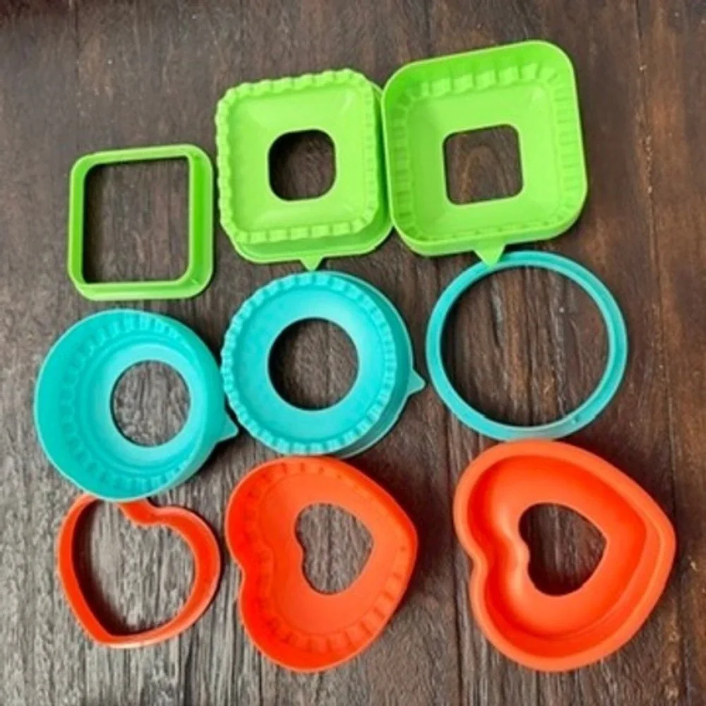Unbranded Sandwich Crust Cutters‎ Kids OS Multicolor Heart Circle Square Shapes